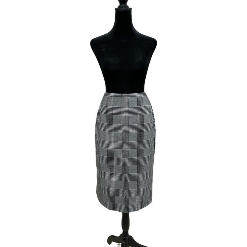 Plaid pencil skirt